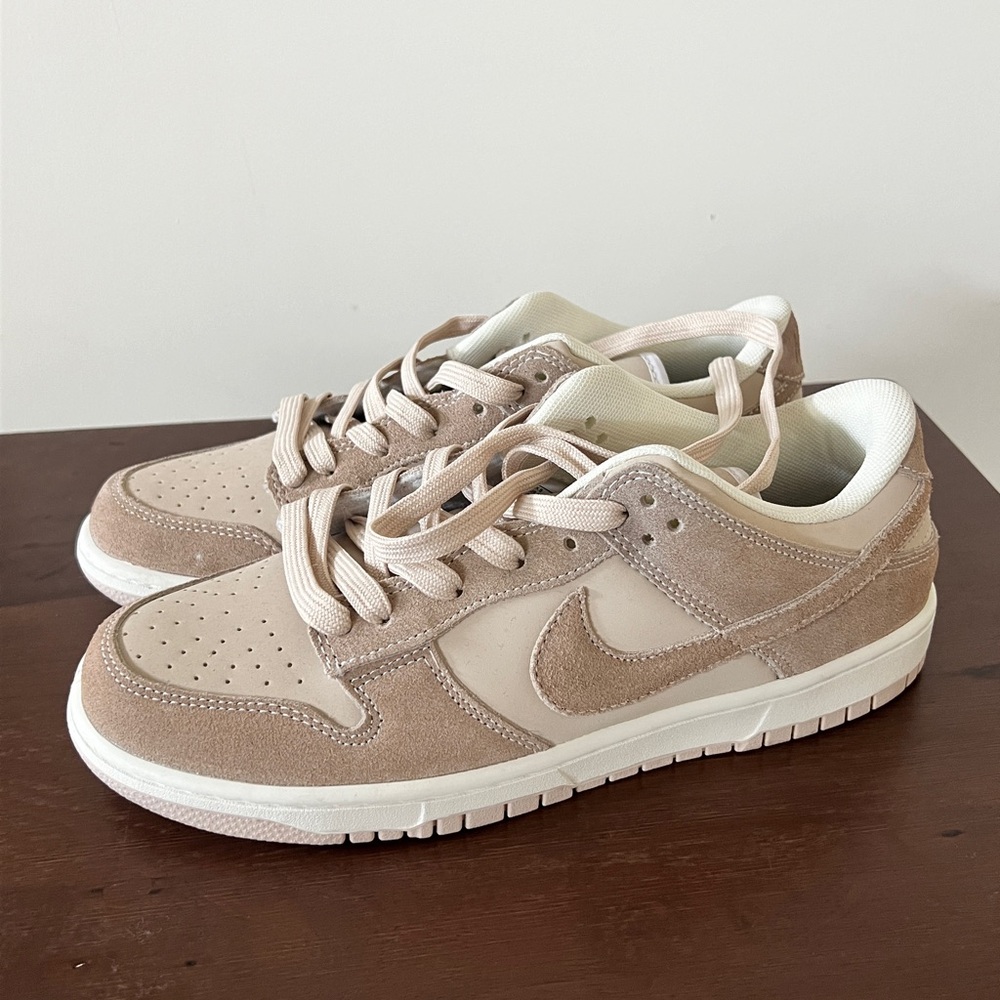 Nike Tan and Cream Low-Top Sneakers